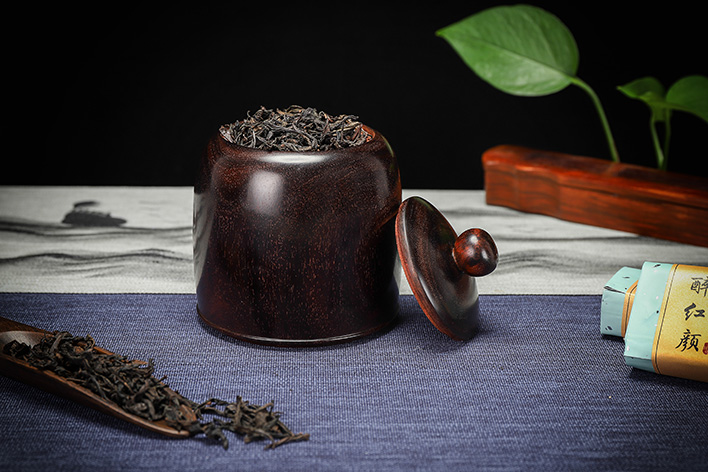 一蓑烟雨茶叶罐